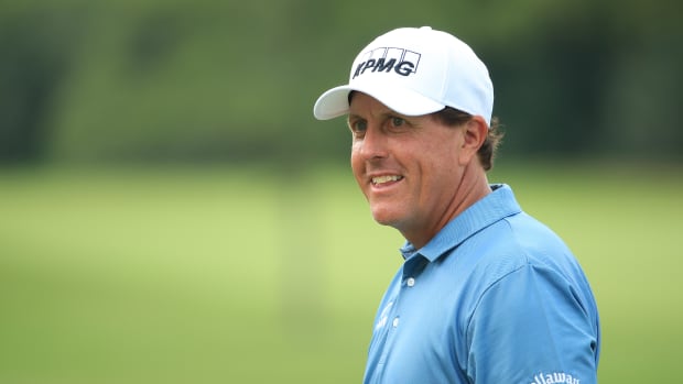 phil-mickelson-clubs.jpg